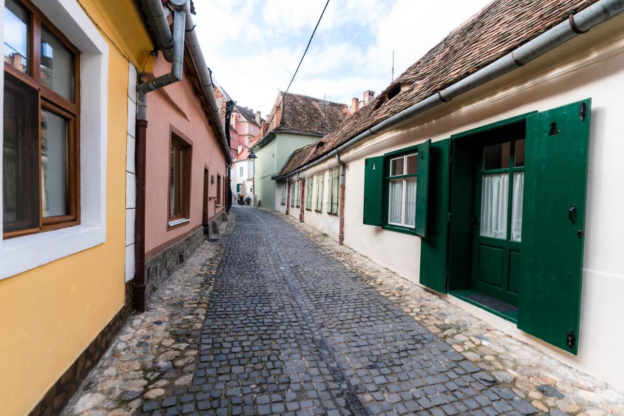 Charming Studio Ideal For Getaways Or Workations In Sibiu'S Medieval City Center Extérieur photo